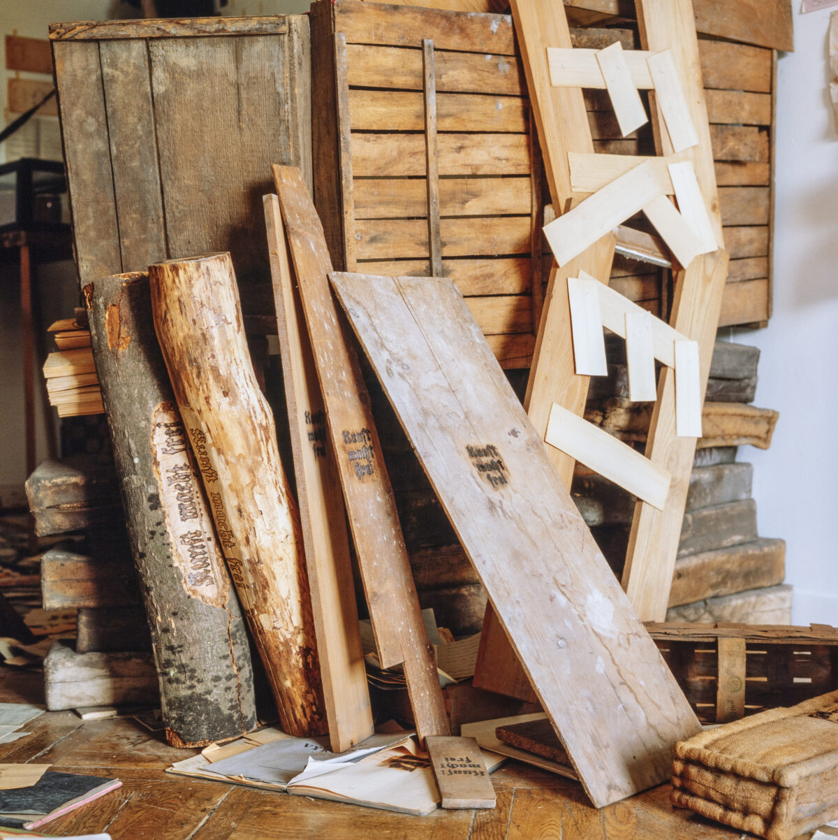 
Warning: Undefined array key 