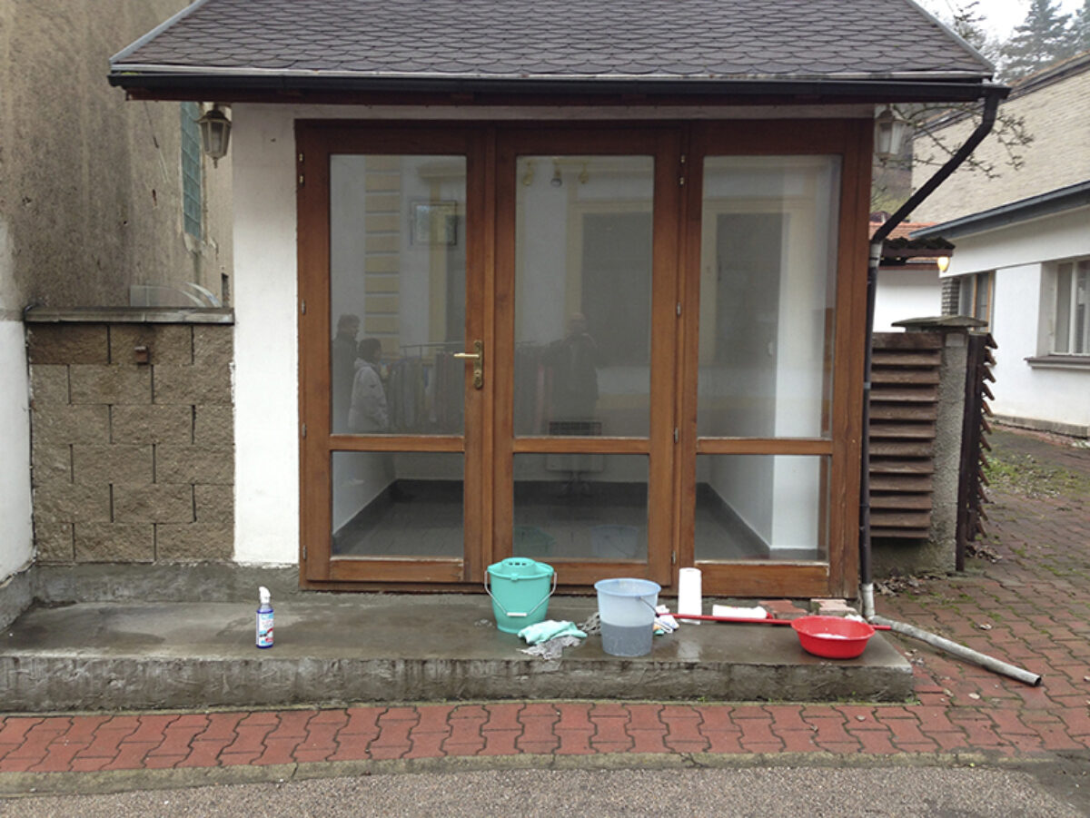 
Warning: Undefined array key 